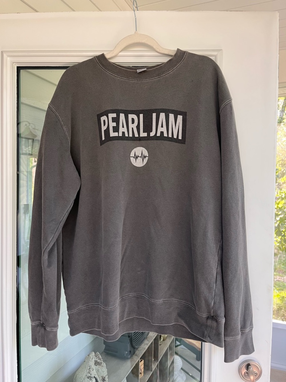 Pearl Jam 2022 Tour Sweatshirt | Vintage Wash Graphic Crewneck Large